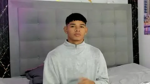 nova_mitchell live act